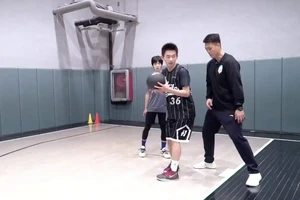  篮球青训营中的防守技巧训练方法：全面提升青少年球员的防守能力